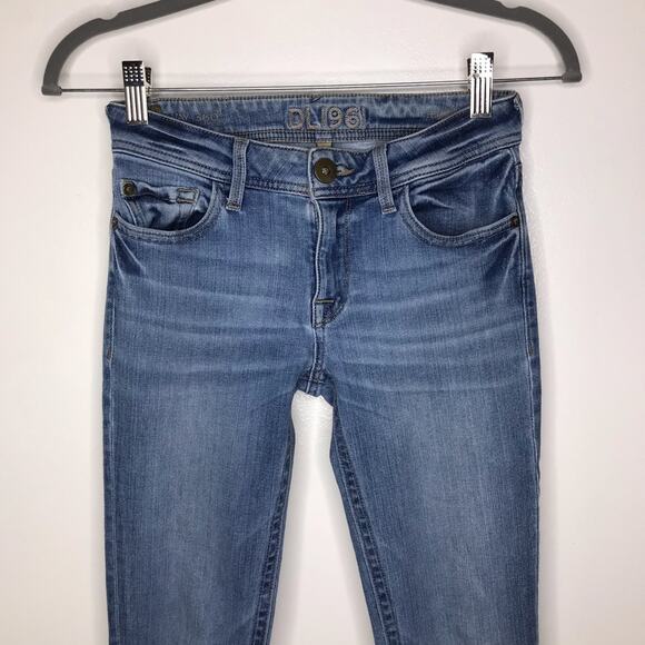 DL1961 Amanda Skinny Jeans - Picture 3 of 7